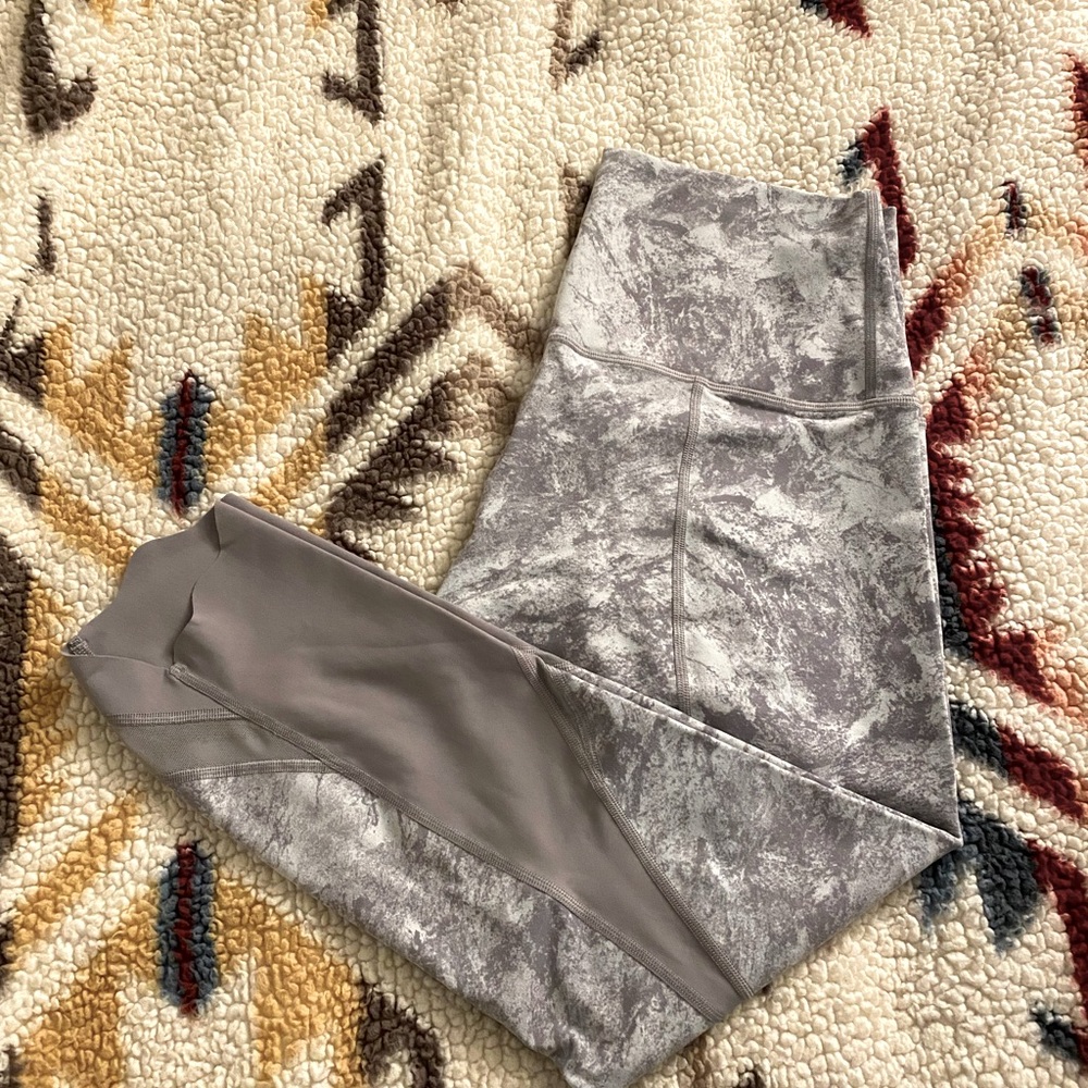 Lululemon Wunder Under High-Rise Crop 23" Scallop Full-On Luxtreme